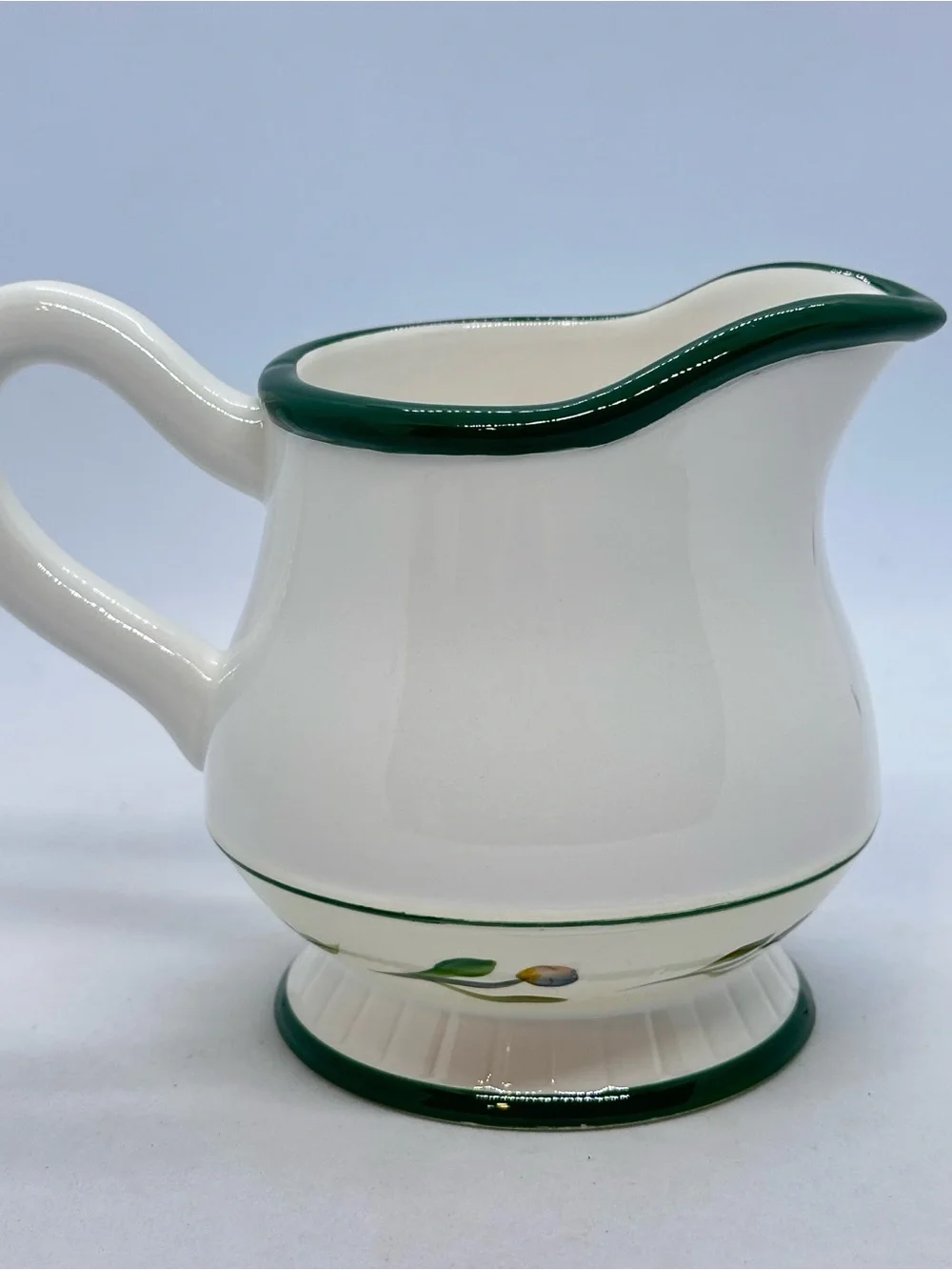 VTG Flowers Inc. Balloons Hand Painted Magnolia Creamer 4 1/8